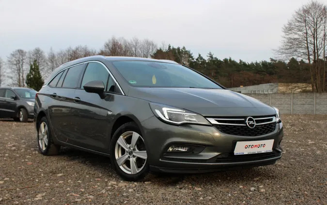 oświęcim Opel Astra cena 42800 przebieg: 122000, rok produkcji 2016 z Oświęcim